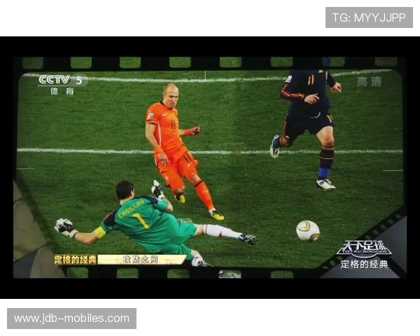 世界杯攻防两端表现亮眼获媒体高度赞誉成为本届赛事最大焦点之一