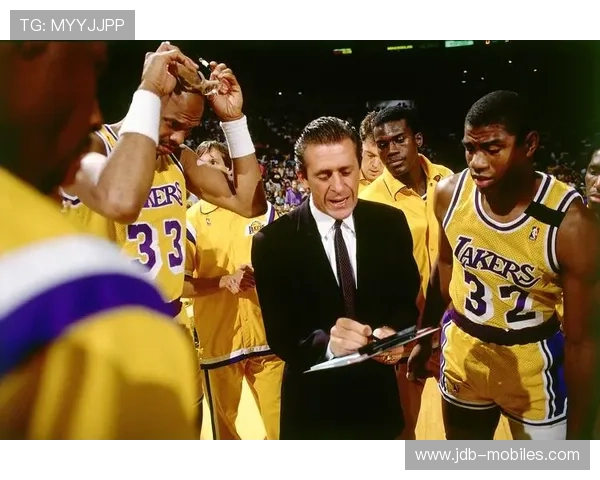 从场均创造机会曲线深度解析太阳队近期整体竞技表现全景图研究版