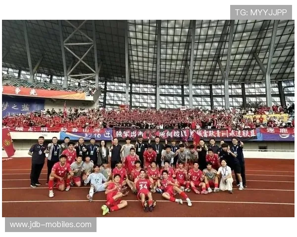 从苏超到华人华商足球赛 看足球为何在业余赛场越发火爆 从苏超到华人华商足球赛 看足球为何在业余赛场越发火爆